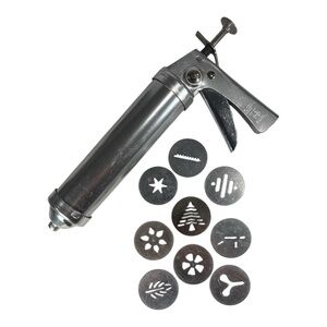 Vintage Wear-Ever No. 3367 Aluminum Cookie Press & Pastry Decorator Set 9 Discs